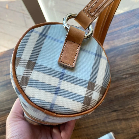 Vintage Burberry NovaCheck Small Barrel Bag with/Wallet - Picture 6 of 16